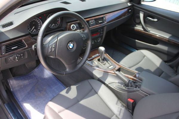 BMW 寶馬320 白 2.0 天窗 照片3