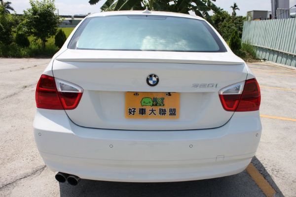 BMW 寶馬320 白 2.0 天窗 照片10