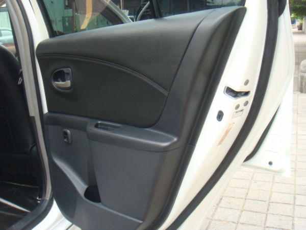 TOYOTA YARIS 照片6