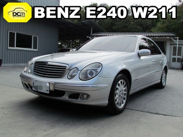 2003 BENZ E240 2.6 銀 照片1