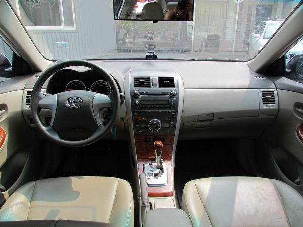 2010 豐田 Altis 1.8 白 照片8