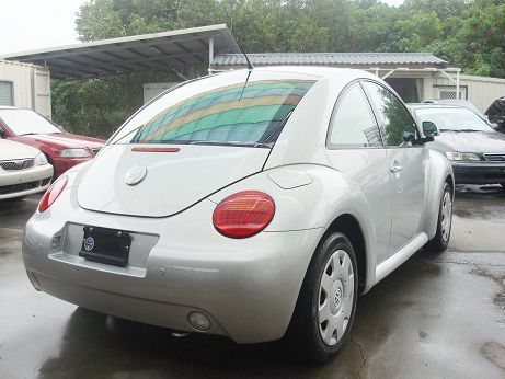 2000 VW Beetle 2.0 銀 照片5