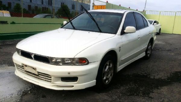 2000年 三菱 Galant 2.0 照片1