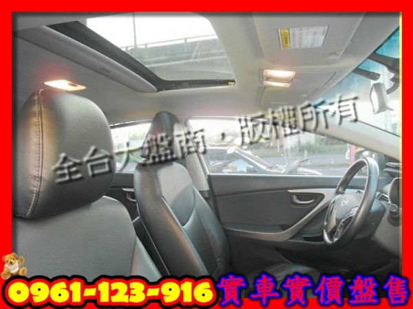 2012年現代 Elantra 1.8白 照片5