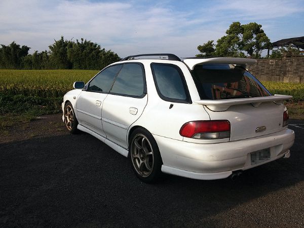 自售SUBARU Impreza 1.8 照片3