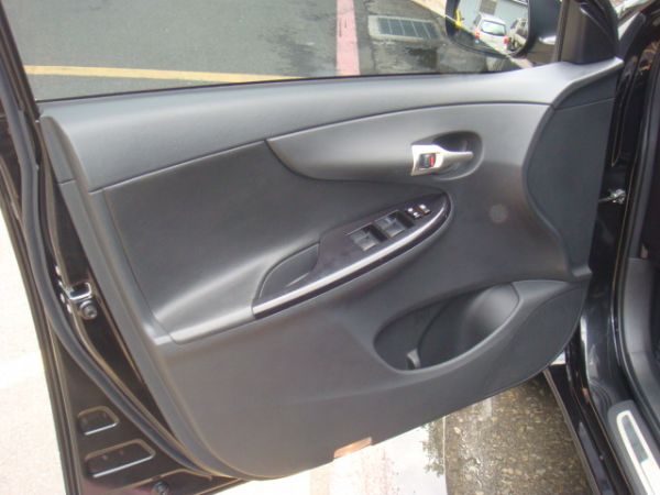 TOYOTA ALTIS 照片3