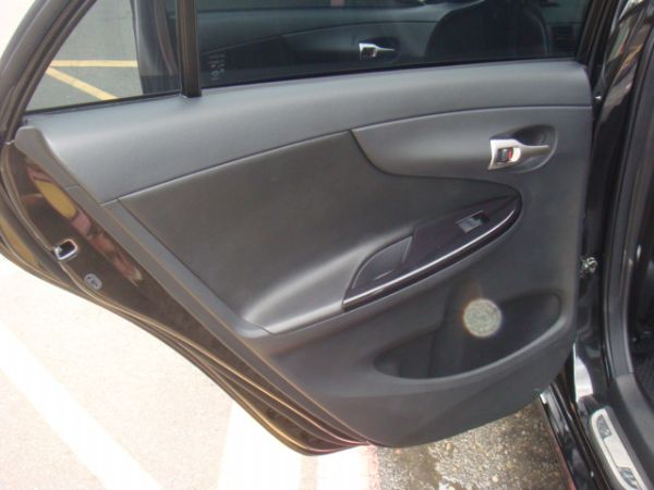 TOYOTA ALTIS 照片4