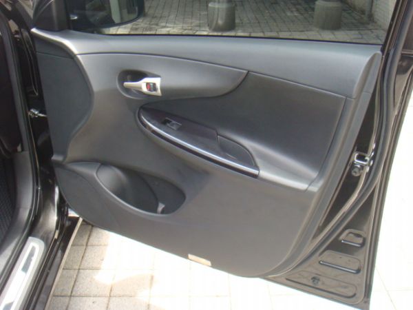 TOYOTA ALTIS 照片5