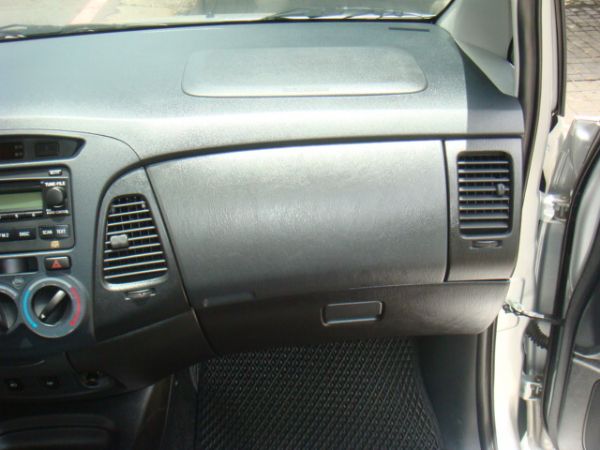 TOYOTA INNOVA 照片10