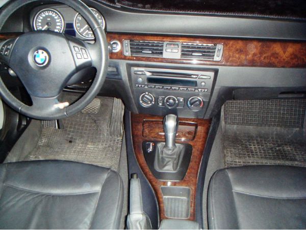 BMW 325I E90型 照片2