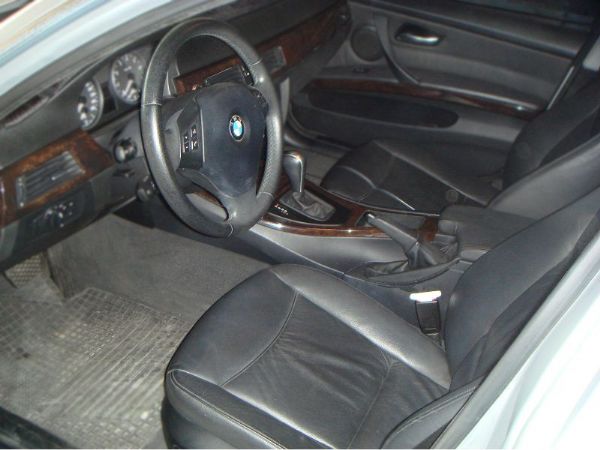 BMW 325I E90型 照片4