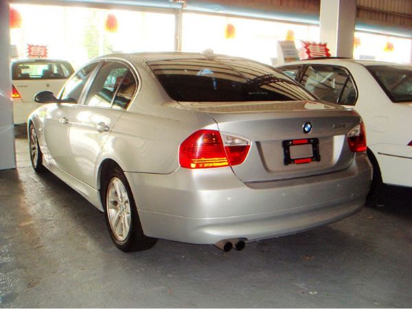 BMW 325I E90型 照片9