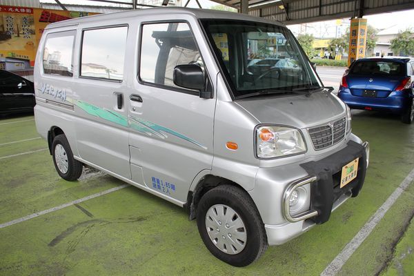 尊翔汽車 1.2 自排 箱型車 免頭款 照片2