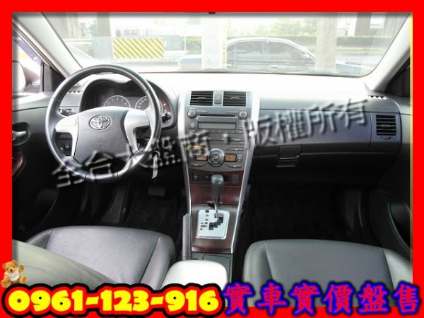 2011年Toyota豐田Altis 銀 照片2