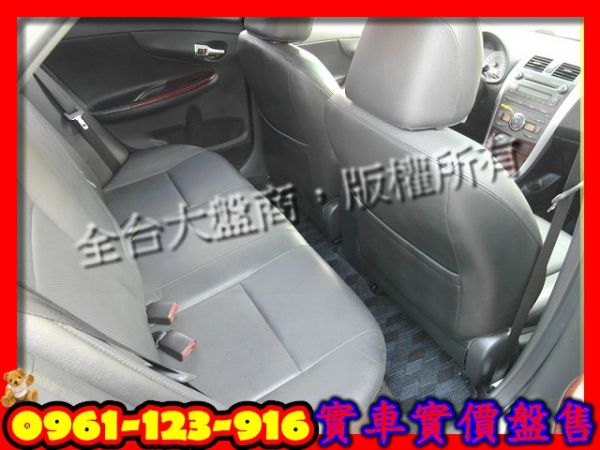 2011年Toyota豐田Altis 銀 照片6