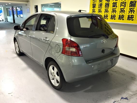 08 YARIS 1.5 可全貸免保人 照片4