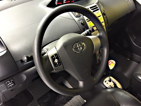 08 YARIS 1.5 可全貸免保人 照片6