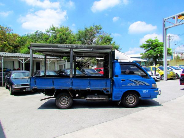 05年 三菱 得利卡 2.0藍 2PW3 照片5