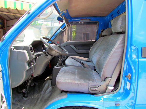 05年 三菱 得利卡 2.0藍 2PW3 照片8