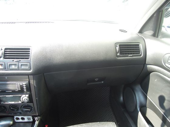 2003 VW 福斯 Bora 1.6  照片9