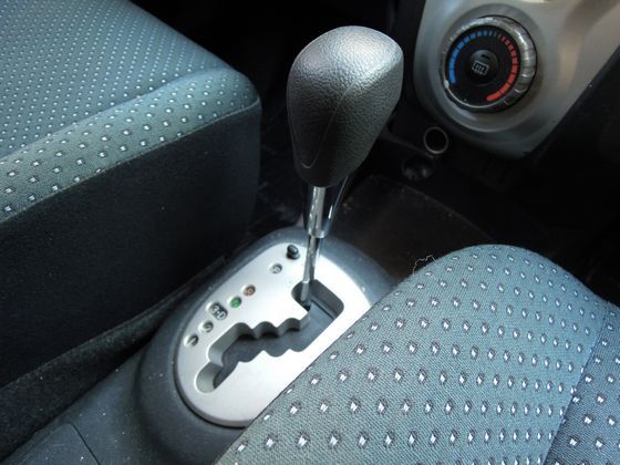 Toyota豐田 Yaris 照片5