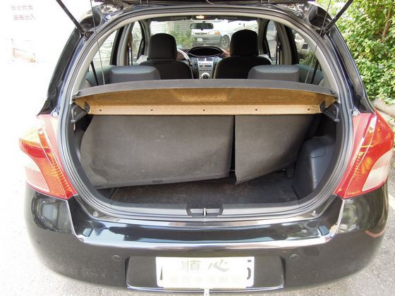 Toyota豐田 Yaris 照片9