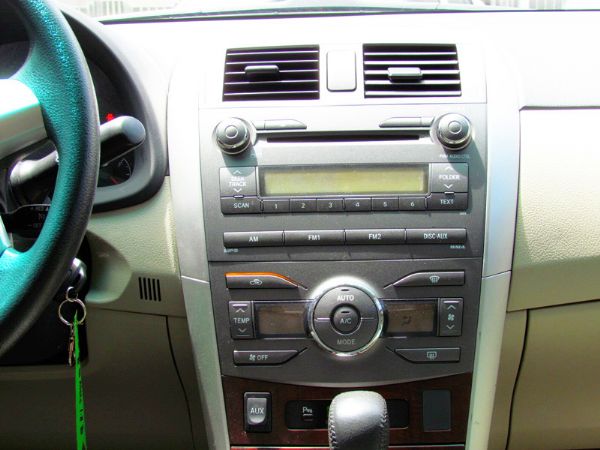 2012年 豐田 Altis 1.8白 照片7