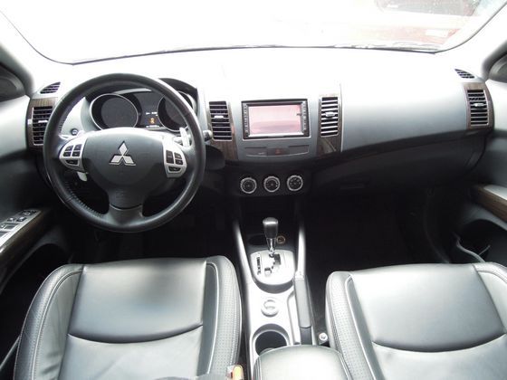  Mitsubishi 三菱  Outl 照片2
