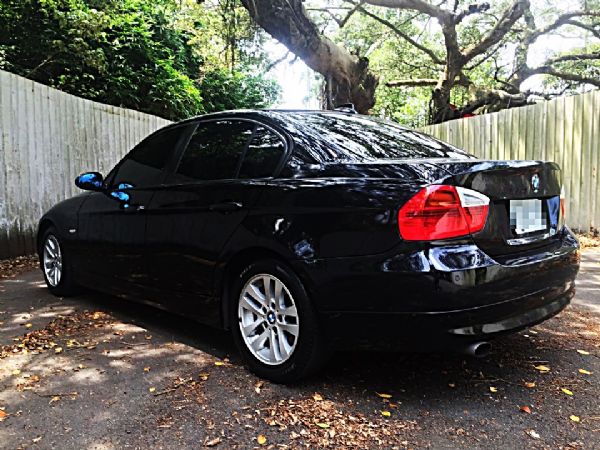 BMW 320I 照片3