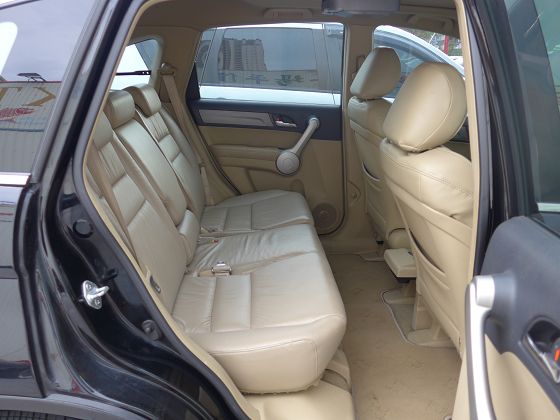 本田  CRV 2.0 黑 照片4