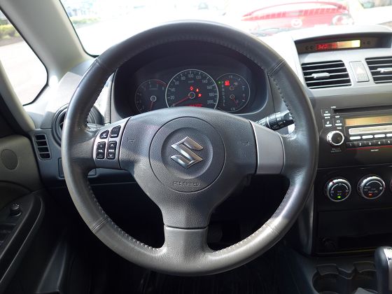  Suzuki 鈴木  SX4 照片5