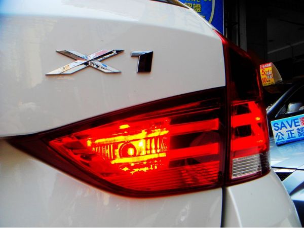 BMW X1 20i頂級 照片10
