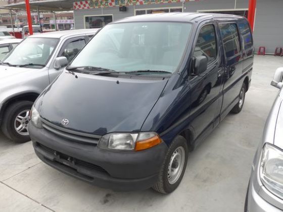 2003 豐田 Hiace 2.7 照片1