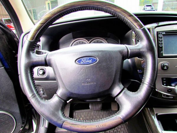 2006 福特 艾斯卡佩 2.3黑灰 照片7