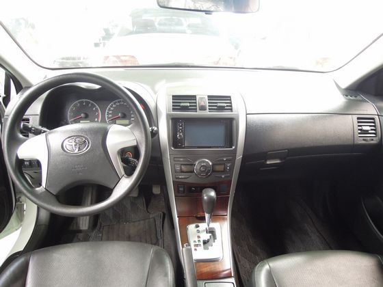 豐田 altis 1.8 白 照片2