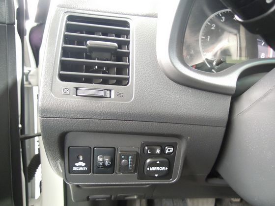 豐田 altis 1.8 白 照片9