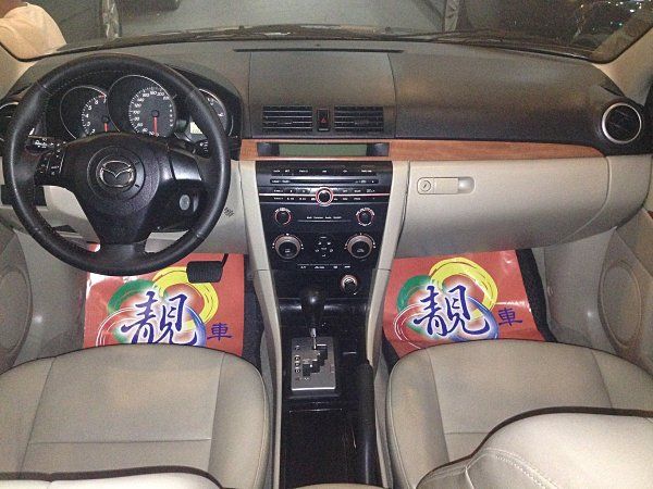 Mazda 馬自達 3 2.0  照片6