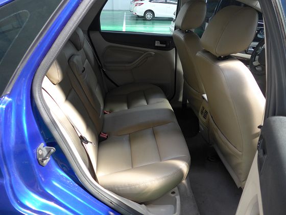 福特 focus 1.8 藍 照片8