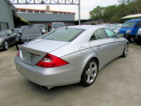 05 BENZ CLS350 3.5銀 照片4