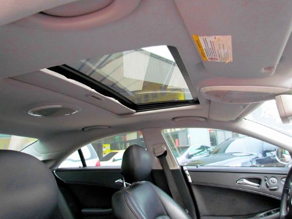 05 BENZ CLS350 3.5銀 照片10