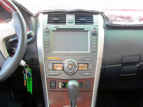 2012 豐田 ALTIS 1.8 白 照片8