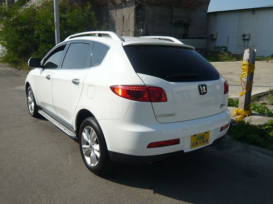 Luxgen SUV  白2.2   天 照片10