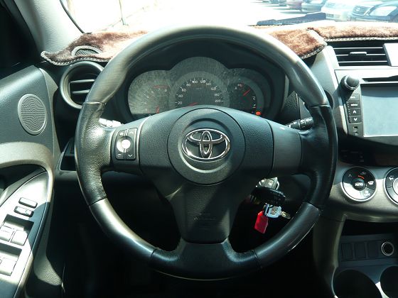  RAV4 黑 2.4  DVD 影音 照片5