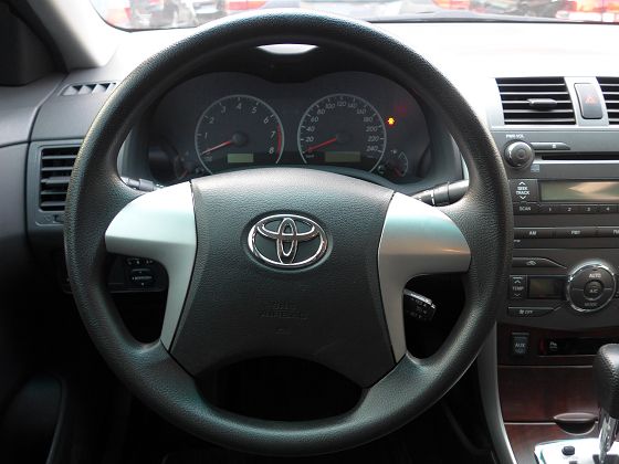  Toyota豐田  Altis 照片3