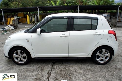 2006年 SWIFT 鈴木五門小車 照片4