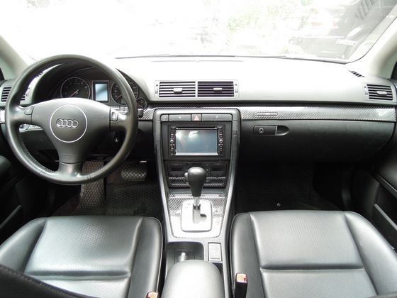 Audi 奧迪  A4 1.8T 照片2