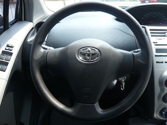 2009年Toyota 豐田 Yaris 照片4