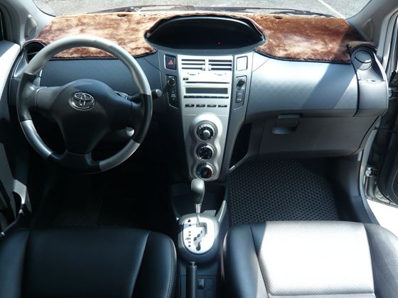 2009年Toyota 豐田 Yaris 照片2