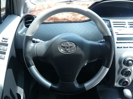 2009年Toyota 豐田 Yaris 照片5