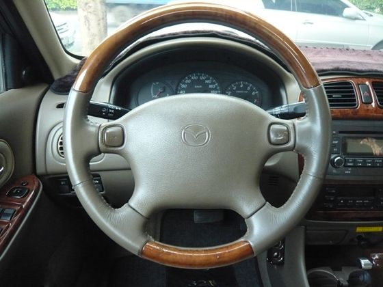 2001年 Mazda 馬自達 323  照片4